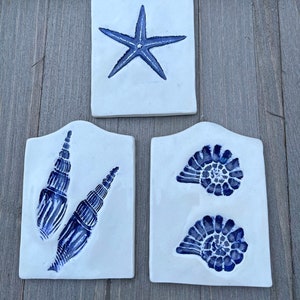 Ceramic Coastal Living Decor, Seashell Wall Tiles, Sealife Wall Decor, Starfish Wall Decor, Small space artwork, Beach Tiles, Oceanlife Tile