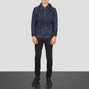 Giacca pullover con cappuccio Kenton in pelle scamosciata blu, esterno in pelle di pecora, fodera in poliestere.