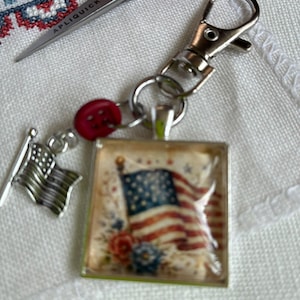 Patriotic Floss Ring /  thread keeper for cross stitch or floss spools / thread organizer