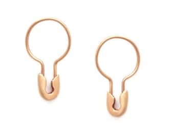 14K Safety Pin Hoop Earring, Safety Pin Earring in Solid Gold, Safety Pin Hoop Earring, Hoop Safety Pin