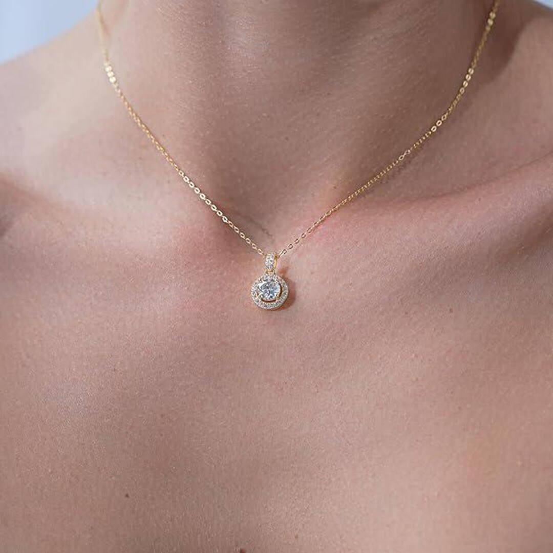 Moissanite Round Pendant Rhodium-Plated Necklace main image 0
