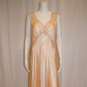 Vintage 1940s, Hour glass Rayon Satin Bias cut Nightgown, Vintage Lingerie, Bridal