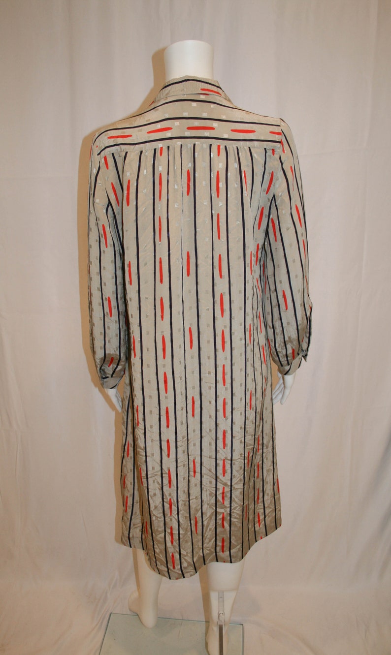 Vintage 1970s Shirtwaist Naby and Red Graphic Pattern image 5