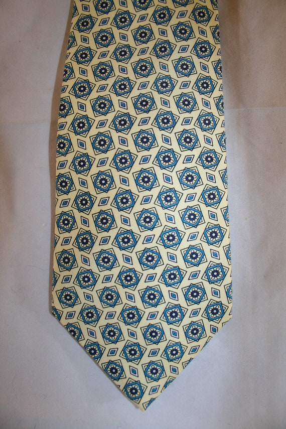 1980s Silk Necktie by Gant in Pale yellow with Bl… - image 2
