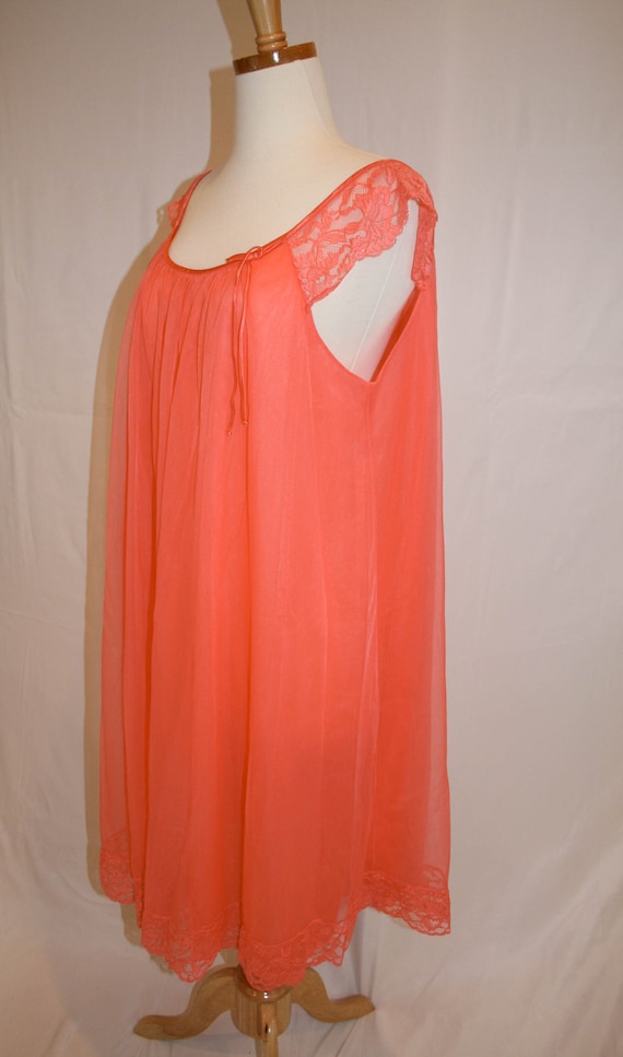 Vintage 1960s Vanity Fair Baby Doll Nightgown - image 3