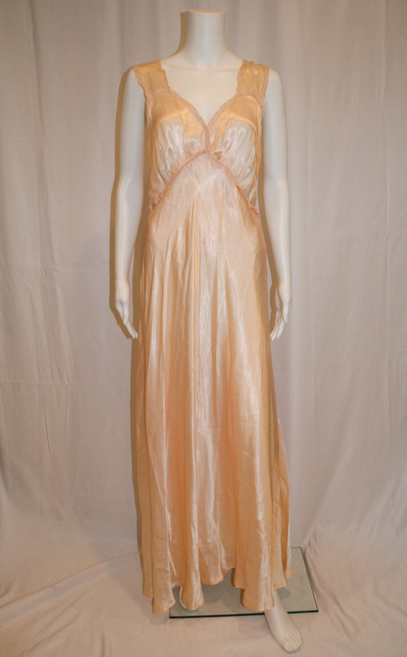 Vintage 1940s, Hour glass Rayon Satin Bias cut Nig