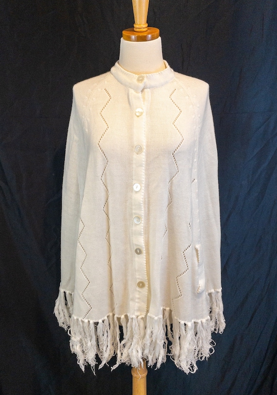Vintage 1970s White Acrylic Cape/Poncho with Fring