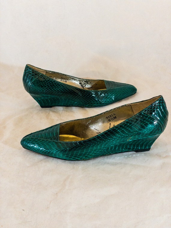 Vintage Green Snakeskin Wedge Shoe J. Renee - Etsy display picture 1