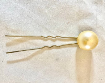 Large Faux Pearl Hairpin