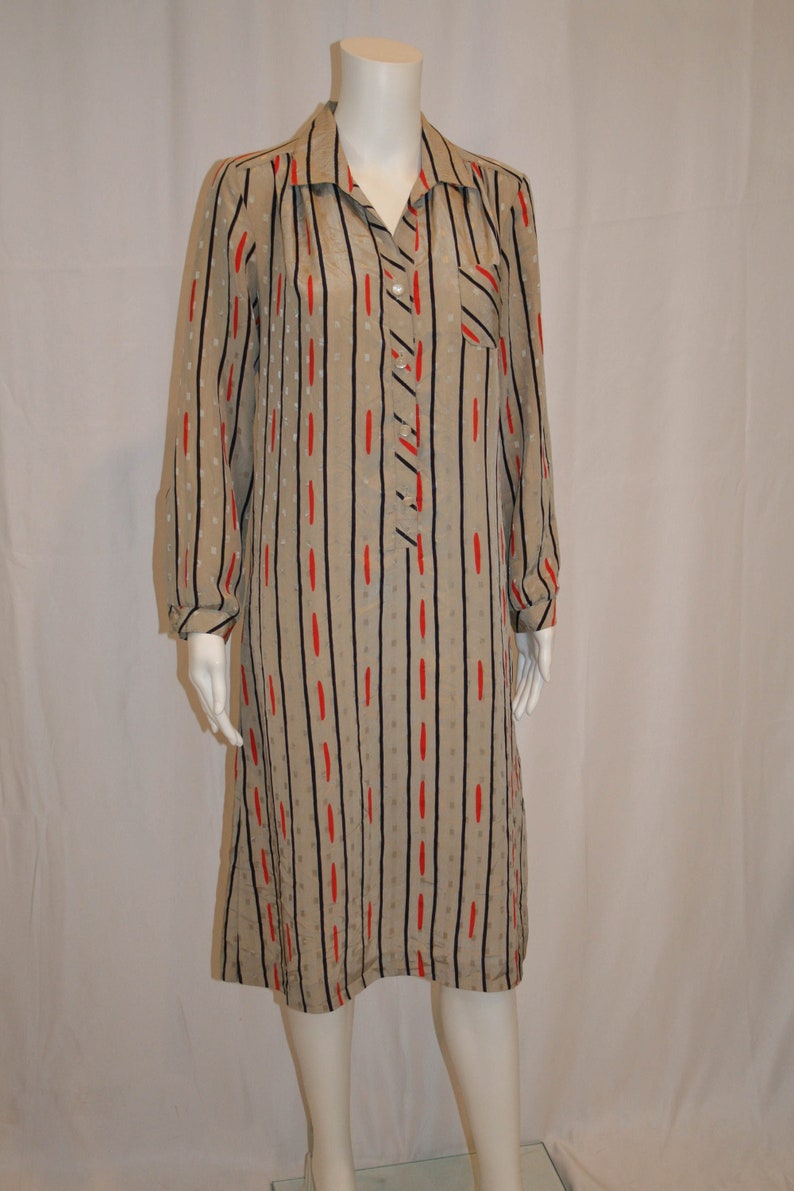 Vintage 1970s Shirtwaist Naby and Red Graphic Pattern image 1