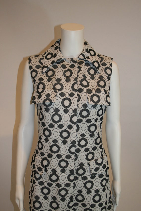 Vintage Mod Black and White 1970s Dress by Act III - image 2