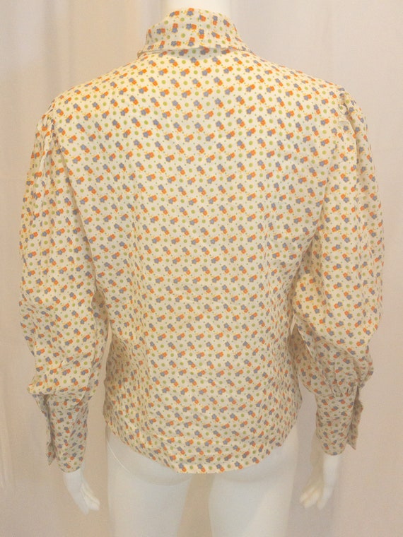 1960s Mod Floral Print Blouse with Pussycat Bow - image 3