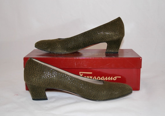 Vintage Ferragamo Womens Green Pebble Suede Low H… - image 1