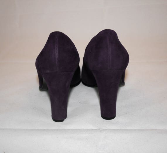 Vintage Bruno Magli Aubergine Suede Pumps Gem
