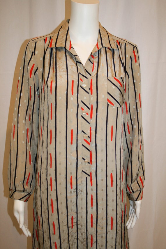 Vintage 1970s Shirtwaist Naby and Red Graphic Pat… - image 4