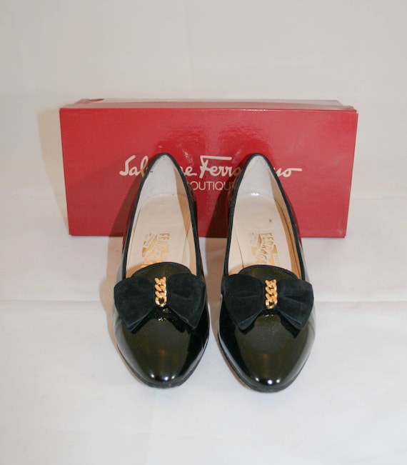 Vintage Ferragamo Black Patent Shoes with Suede Bo