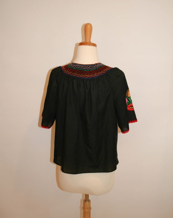 Vintage Mexican Embroidered Blouse - image 4