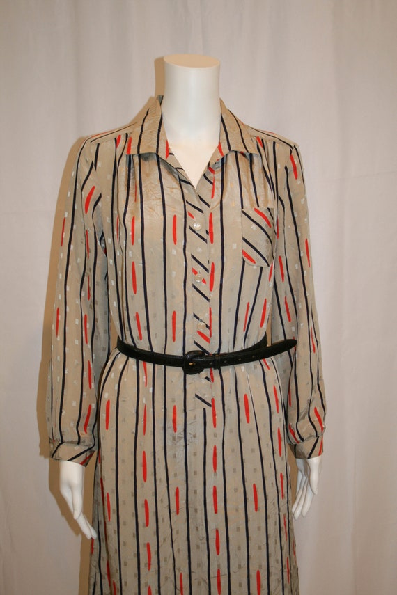 Vintage 1970s Shirtwaist Naby and Red Graphic Pat… - image 3