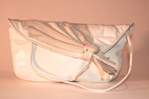 Vintage White Leather Clutch Style Handbag, Vinta… - image 4