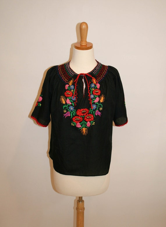 Vintage Mexican Embroidered Blouse