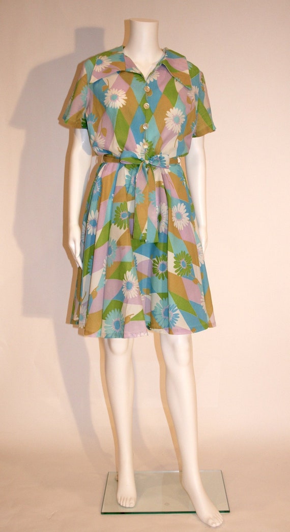 1960s Summer Harlequin Print Swing Dress - image 1