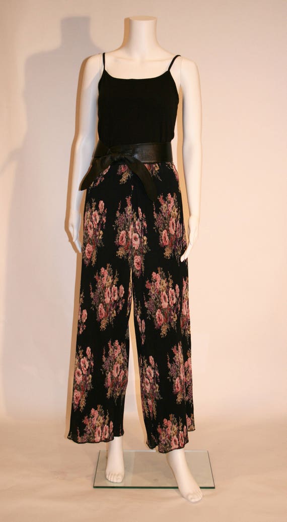 Vintage Pleated Floral Wide Leg Pant