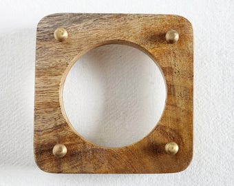 Brazalete cuadrado de madera de huerto con detalles de latón, pulseras de madera de diseñador hechas a mano, joyería de madera