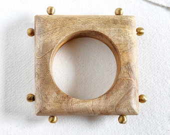 Brazaletes de madera de huerto con detalles de latón, pulseras de madera hechas a mano de diseñador