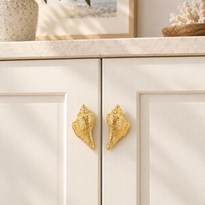 Solid Brass Conch Shell Cabinet Knob, Textured Seashell Drawer Pull, Coastal Kitchen Cupboard Hardware, Single Decorative Handle