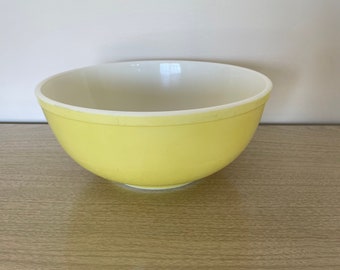 Vintage Yellow Pyrex 404 Bowl, Pyrex Primary Colors Yellow Bowl