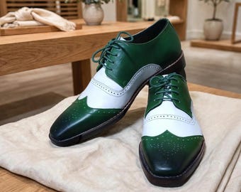 Handgefertigte grüne und weiße Brogue-Schuhe – Herren-Oxford-Schuhe aus Leder mit Flügelkappe – Maßgefertigte formelle Lederschuhe – Zweifarbige Spectator-Schuhe