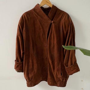 Vintage-Jacke aus Wildleder im Oversize-Patchwork-Stil der 90er Jahre, braun, Boho-Stil