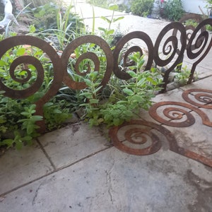 Large 9" Alternate Spiral Garden Stake, Steel Garden decor, planter edge, Garden edging