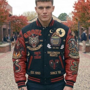 Op maat gemaakt Halloween-varsityjack | Geborduurde Monster Mash-bomberjas (rood en zwart)