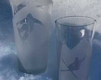 Skier etched pint glass