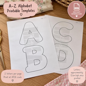 Może przedstawiać: Dwie białe kartki papieru z dużymi czarnymi literami A, B, C i D w konturach. Widoczny jest tekst A-Z Alphabet Printable Templates. Każda strona wskazuje Page 1 of 13 oraz Page 2 of 13. Litery mają około 12 cm wysokości po wydrukowaniu.
