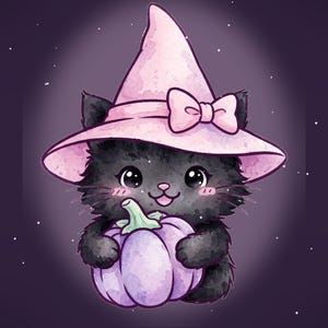 Puede incluir: Un gatito negro esponjoso con un sombrero puntiagudo de color rosa claro con un lazo a juego, sosteniendo una calabaza de color violeta claro. El gatito tiene ojos grandes y oscuros, una nariz peque&ntilde;a y rosada y mejillas sonrosadas en acuarela.