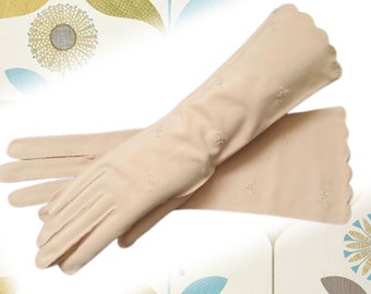 1950s Mid Arm Gloves, Vintage Beige Embroidered Flowers, Scalloped Edges, Cotton Nylon Blend, Size 7