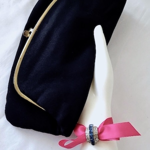 Ingber Schwarze Faltbare Geldbörse, Vintage 1950er Jahre Gaberdine Handtasche, Midcentury Foldover Umschlag Clutch Bag, Kiss Clay Verschluss