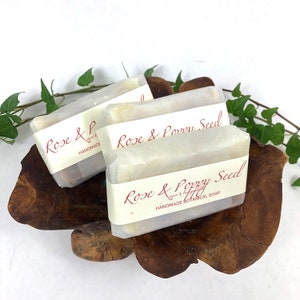Kraeuterseife mit Rosen & Mohnsamen