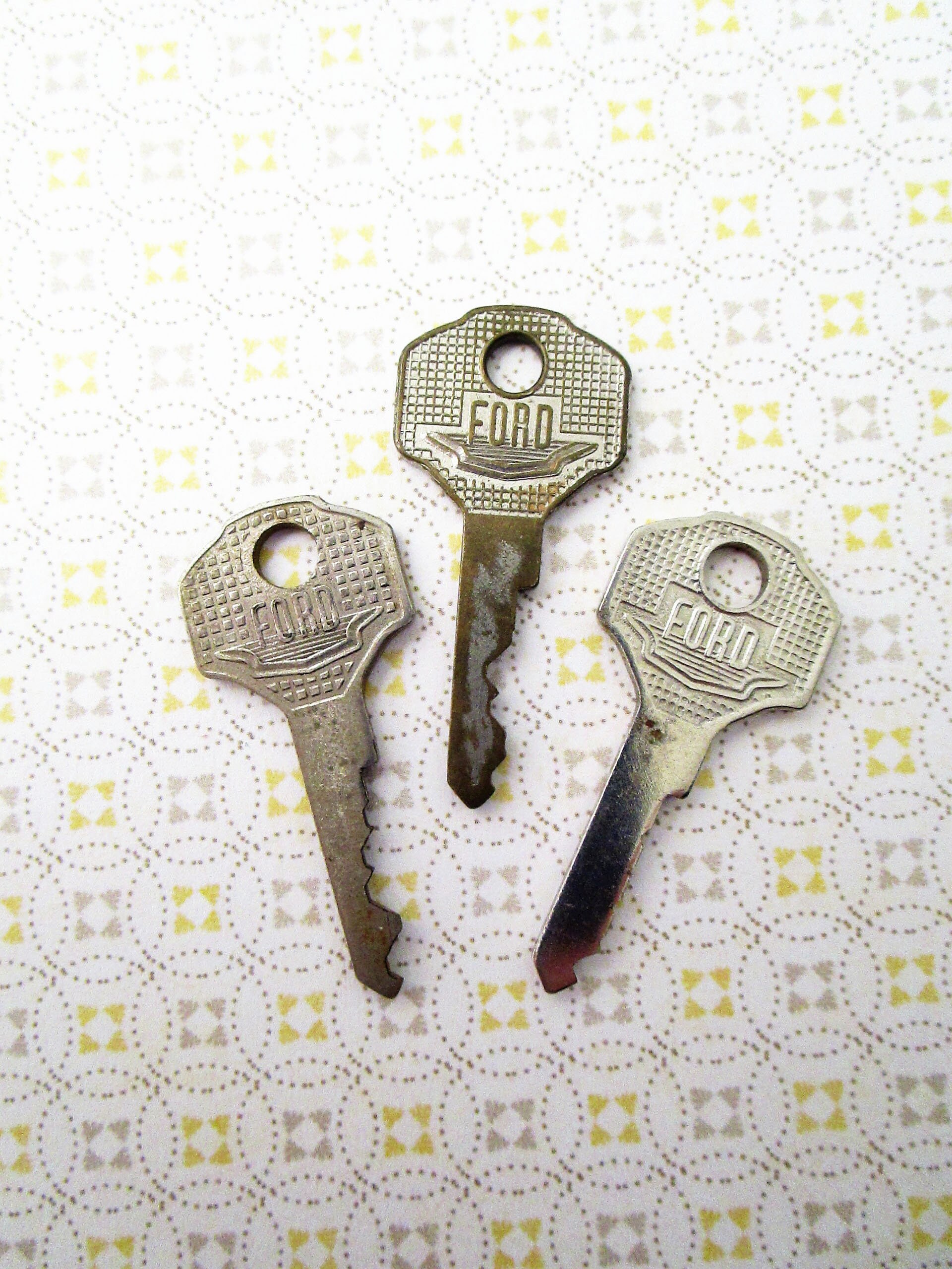 3 Vintage Ford Automobile Car Keys Brass Silver Metal Auto Key Etsy UK