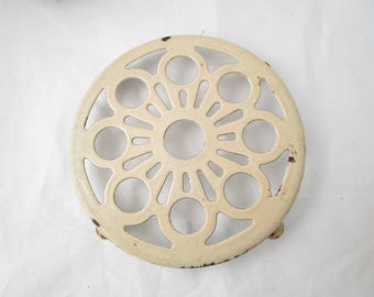 Vintage Enameled Metal Trivet Off White 7 3/4" Round Wall Hang Up