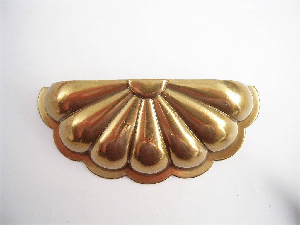 1 Brass Shell Drawer Pulls Handles 3 Screws on Center Etsy