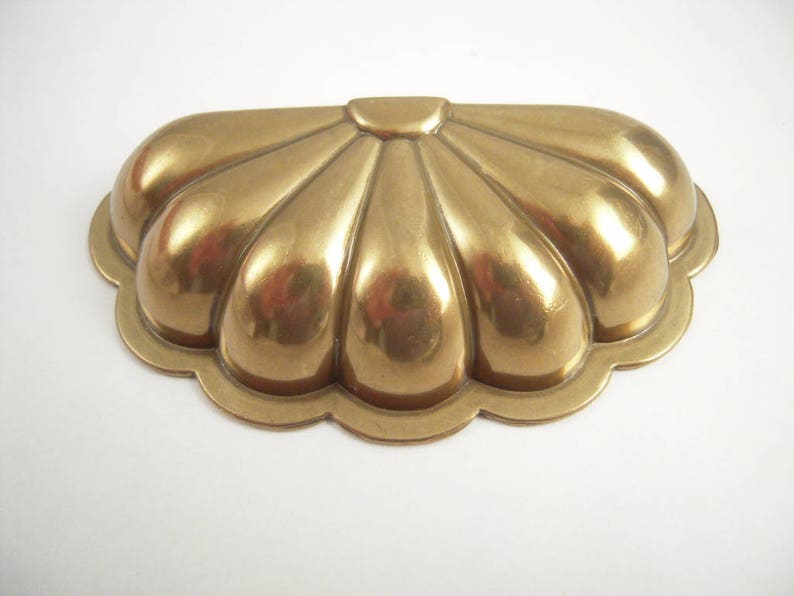 1 Brass Shell Drawer Pulls Handles 3 Screws on Center Etsy