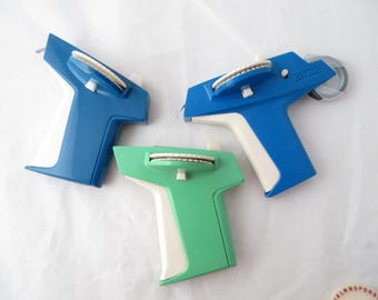 3 Vintage DYMO Label Makers Bright Green and Blue Plastic #1720 #1895 Very Good Condition