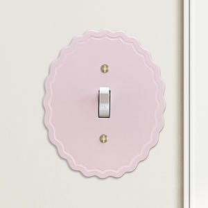 Scalloped Edge Oval Light Switch Plate, Matte Acrylic Single Toggle Cover, Casual Modern Decor