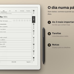 May include: A digital tablet displaying a daily planner interface with a task list, checkboxes, and numbered sections. Beside the tablet lies a black stylus. The screen shows text in Portuguese including O dia numa p&aacute;gina, As 3 mais importantes, Tarefas, and Notas, organised with navigation tabs on the right side.