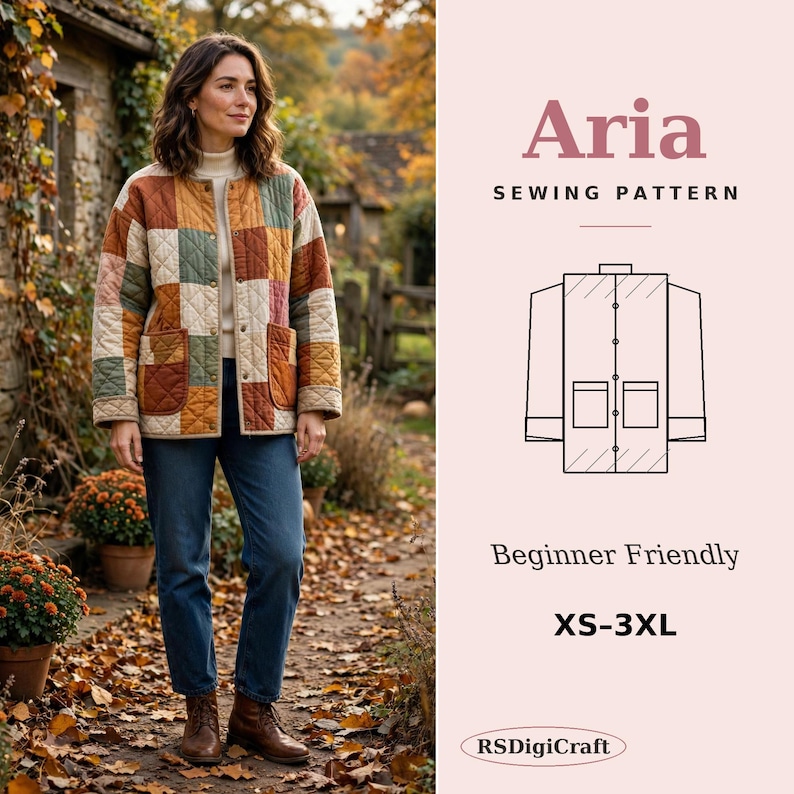 Op de afbeelding: Een naaipatroon getiteld Aria met een doorgestikte jas in een patchworkontwerp in tinten oranje, groen en cr&egrave;me. De afbeelding toont een lijntekening van de jas, de tekst Beginner Friendly en het maatbereik XS-3XL.