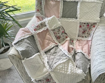 Linen floral rag quilt -rag quilt -modern rag quilt