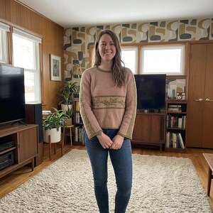 Peruvian Cat Sweater Knitting Pattern PDF, Colorwork Pullover, Greek Key Raglan Design, Digital Download